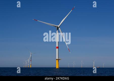 ©PHOTOPQR/OUEST FRANCE/Franck Dubray ; Saint-Nazaire ; 22/09/2022 ; placement du président de la République Emmanuel Macron à Saint-Nazaire consé aux ingénieurs rendus et pour l'inauguration du premier parc éolien en mer français. ? (Photo Franck Dubray) Banque D'Images