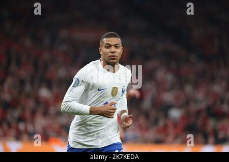 ©PHOTOPQR/LE PARISIEN/LP / ARNAUD JOURNOIS ; COPENHAGUE ; 25/09/2022 ; FOOTBALL , LIGUE DES NATIONS UEFA , 25/09/2022 , COPENHAGUE ( DANEMARK ) , STADE TELIA PARKEN / DANEMARK - FRANCE / KYLIAN MBAPPÉ. PHOTO LP/ARNAUD JOURNOIS match de football de la Ligue des Nations de l'UEFA entre le Danemark et la France à Copenhague sur 25 septembre 2022. Banque D'Images