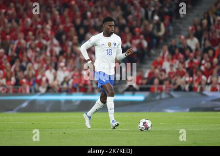 ©PHOTOPQR/LE PARISIEN/LP / ARNAUD JOURNOIS ; COPENHAGUE ; 25/09/2022 ; FOOTBALL , LIGUE DES NATIONS UEFA , 25/09/2022 , COPENHAGUE ( DANEMARK ) , STADE TELIA PARKEN / DANEMARK - FRANCE / BENOÎT BADIASHILE. PHOTO LP/ARNAUD JOURNOIS match de football de la Ligue des Nations de l'UEFA entre le Danemark et la France à Copenhague sur 25 septembre 2022. Banque D'Images