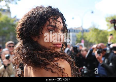 ©Pierre Teyssot/MAXPPP ; 2022 Paris Fashion week S/S 23 invités . Paris, France sur 30 septembre 2022. VIP, modèles et invités arrivée, Jessica AvØdi Verratti €© Pierre Teyssot / Maxppp Banque D'Images