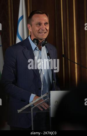 ©STADION-ACTU/STADION ACTU/MAXPPP - 05/10/2022 ; ; - 5 octobre 2022 - Présentation cours du marathon Jeux Olympiques Paris 2024 - Jon Ridgeon PRÉSENTATION DU MARATHON OLYMPIQUE. Paris, France sur 5 octobre 2022. Banque D'Images