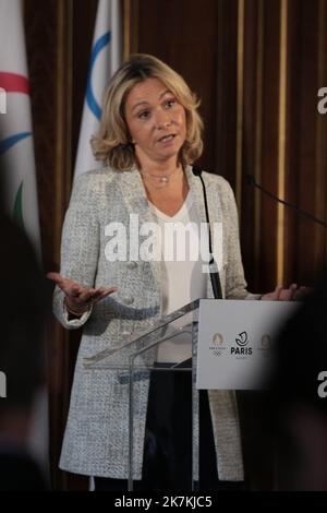 ©STADION-ACTU/STADION ACTU/MAXPPP - 05/10/2022 ; ; - 5 octobre 2022 - Présentation cours du marathon Jeux Olympiques Paris 2024 - Valerie Pecresse PRÉSENTATION DU MARATHON OLYMPIQUE. Paris, France sur 5 octobre 2022. Banque D'Images