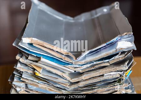 Emballages de cartons de lait collectés pour recyclage Banque D'Images