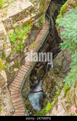 Vue panoramique sur Orrido de Bellano, la gorge de la rivière Pioverna Banque D'Images