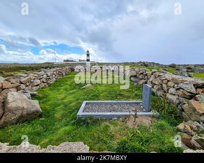 Le cimetière des ancêtres près du phare de l'île Tory, comté de Donegal, République d'Irlande. Banque D'Images