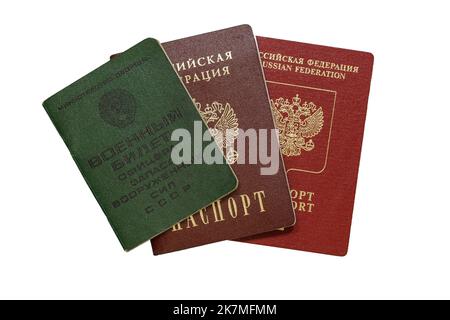 Passeport général russe, passeport étranger et pièce d'identité militaire d'un officier de réserve des forces armées de l'URSS Banque D'Images