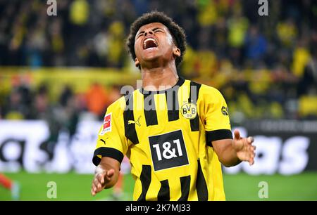 Bundesliga, signal Iduna Park Dortmund: Borussia Dortmund vs FC Bayern Munich; Karim Adeyemi Banque D'Images