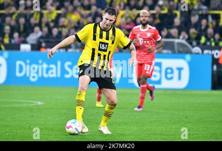 Bundesliga, signal Iduna Park Dortmund: Borussia Dortmund vs FC Bayern Munich; Niklas Süle Banque D'Images