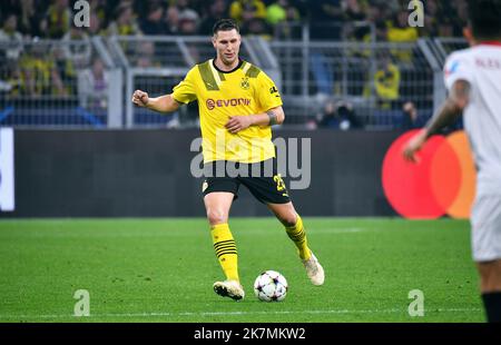 Ligue des champions, signal Iduna Park Dortmund: Borussia Dortmund vs FC Sevilla; Niklas Süle Banque D'Images