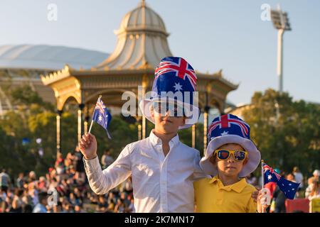 Deux heureux garçons australiens célébrant l'Australia Day à Adélaïde Banque D'Images