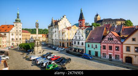 Vue panoramique sur la vieille ville historique de Loket dans la région de Karlovy Vary, République tchèque Banque D'Images