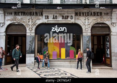 Marché dans la rue, Lisbonne, Portugal Banque D'Images