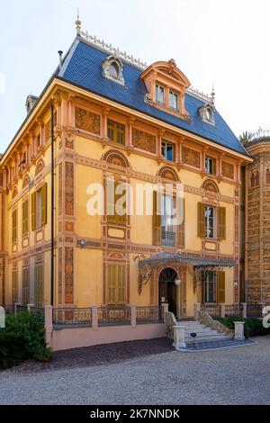 Villa Nobel à Sanremo, quartier d'Imperia, région Ligurie, Italie. La Villa Nobel, construite en 1874 et restaurée en 1892, est située au milieu d'une seconde Banque D'Images