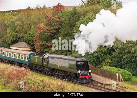 La locomotive à vapeur de la ville de Wells à Irwell Vale s'arrête pendant le gala d'automne sur le chemin de fer East lancashire célébrant les Lancs et Yorkshir Banque D'Images