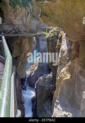 La cascade et le gouffre Orido di Bellano - Lac de Côme. Banque D'Images