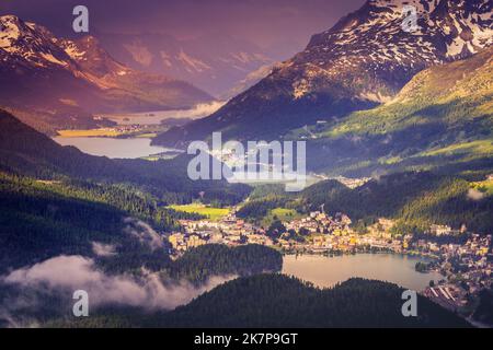 Celerina an Engadine Lakes, St Moritz, Silvaplana et Maloja de Muottas Muragl Banque D'Images