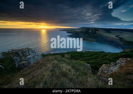 Piscine Chapman's au coucher du soleil, vue depuis Emmett's Hill. Worth Matravers, île de Purbeck, Dorset, Angleterre, Royaume-Uni Banque D'Images