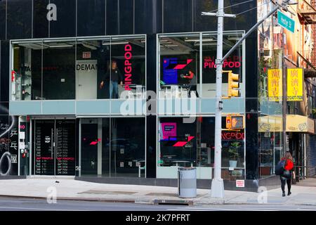 PingPod, 42 Allen St, New York, New York, New York photo d'un site de location de tennis de table dans le quartier chinois de Manhattan. Banque D'Images