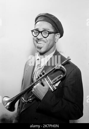 Dizzy Gillespie, John Birks « Dizzy » Gillespie (1917 – 1993) trompettiste, chef de bande, compositeur et chanteur de jazz américain. Banque D'Images