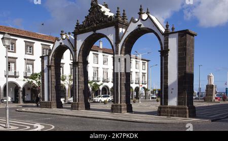 Portugal, Açores, île de Sao Miguel, Ponta Delgada, Portas da Cidade, Portes de la ville, Banque D'Images