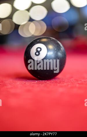 jeu de boules snooker billard boules rouges lampes de table Banque D'Images