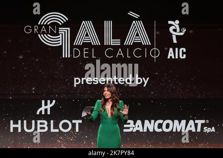 Milan, Italie. 17th octobre 2022. Federica Masolin pendant le Gran Gala del Calcio AIC 2022 à Rho Fiera Milano, Milan. (Photo de Fabrizio Carabelli/SOPA Images/Sipa USA) crédit: SIPA USA/Alay Live News Banque D'Images