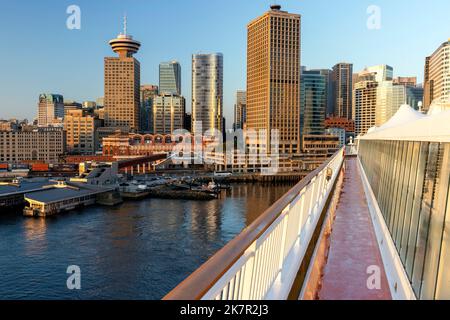 Vue sur le Harbour Centre et le front de mer du centre-ville de Vancouver, Colombie-Britannique, Canada Banque D'Images