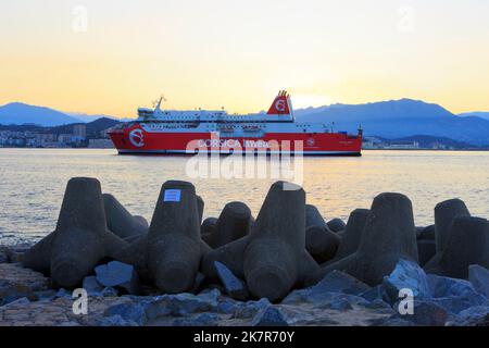 Le ferry Paglia Orba (1994) de Corsica Linea dans la baie d'Ajaccio (Corse-du-Sud), France Banque D'Images