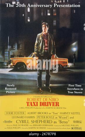 Robert de Niro Poster film: Chauffeur de taxi (USA 1976) personnages: Travis Bickle Directeur: Martin Scorsese 07 février 1976 **AVERTISSEMENT** cette photographie est destinée à un usage éditorial exclusif et est protégée par les droits d'auteur de COLUMBIA PICTURES et/ou du photographe attribué par la Société de film ou de production et ne peut être reproduite que par des publications en conjonction avec la promotion du film ci-dessus. Un crédit obligatoire pour LES PHOTOS DE COLUMBIA est requis. Le photographe doit également être crédité lorsqu'il est connu. Aucune utilisation commerciale ne peut être accordée sans l'autorisation écrite de la Société du film. Banque D'Images