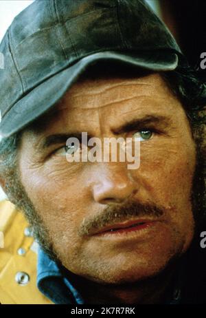 Robert Shaw film: JAWS (USA 1975) personnages: Quin Director: Steven Spielberg 20 juin 1975 **AVERTISSEMENT** cette photographie est à usage éditorial exclusif et est le droit d'auteur d'UNIVERSAL et/ou du photographe assigné par la Société de film ou de production et ne peut être reproduite que par des publications en conjonction avec la promotion du film ci-dessus. Un crédit obligatoire pour UNIVERSEL est requis. Le photographe doit également être crédité lorsqu'il est connu. Aucune utilisation commerciale ne peut être accordée sans l'autorisation écrite de la Société du film. Banque D'Images