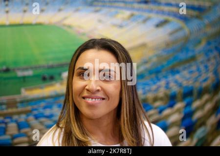 Portrait de joueur de football Marta à l'arrière-plan du stade Maracanã. Marta Vieira da Silva femme avant de l'équipe nationale brésilienne de football, Banque D'Images