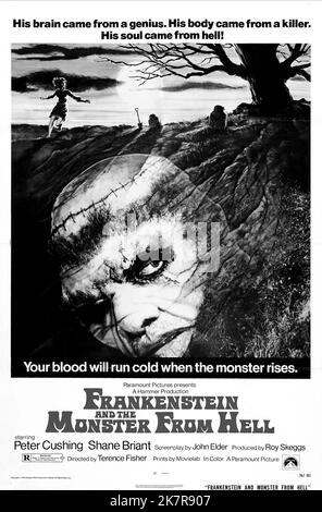 Film d'affiche: Frankenstein et le monstre de l'Enfer (1974) Directeur: Terence Fisher 01 avril 1974 **AVERTISSEMENT** cette photographie est destinée à un usage éditorial exclusif et est protégée par les droits d'auteur des FILMS DE MARTEAU et/ou du photographe attribué par la Société de film ou de production et ne peut être reproduite que par des publications dans le cadre de la promotion du film ci-dessus. Un crédit obligatoire pour LES FILMS DE MARTEAU est requis. Le photographe doit également être crédité lorsqu'il est connu. Aucune utilisation commerciale ne peut être accordée sans l'autorisation écrite de la Société du film. Banque D'Images