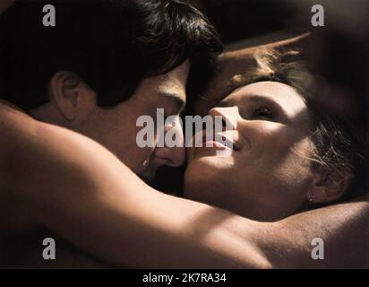 Dustin Hoffman & Marthe Keller film Marathon Man (USA 1976) personnages : Thomas 'Babe' Levy & Elsa Opel réalisateur : John Schlesinger 06 octobre 1976 **AVERTISSEMENT** cette photographie est réservée à un usage éditorial et est la propriété de PARAMOUNT et/ou du photographe assigné par la société de production et ne peut être reproduite que par des publications en liaison avec la promotion du film ci-dessus. Un crédit obligatoire à PARAMOUNT est requis. Le photographe doit également être crédité lorsqu'il est connu. Aucune utilisation commerciale ne peut être accordée sans autorisation écrite de The film Company. Banque D'Images