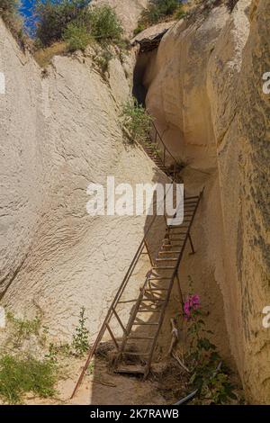 Escaliers sur un sentier de randonnée en Cappadoce, Turquie Banque D'Images