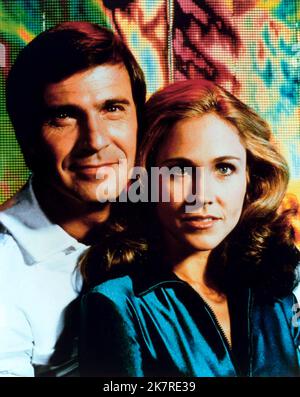 Gerard Gil & Erin Gray télévision: Buck Rogers dans le 25th siècle (TV-série) personnages: Capitaine William USA 1979-1981, 20 septembre 1979 **AVERTISSEMENT** cette photographie est destinée à un usage éditorial exclusif et est le droit d'auteur d'UNIVERSAL et/ou du photographe attribué par la Société de film ou de production et ne peut être reproduite que par des publications en conjonction avec la promotion du film ci-dessus. Un crédit obligatoire pour UNIVERSEL est requis. Le photographe doit également être crédité lorsqu'il est connu. Aucune utilisation commerciale ne peut être accordée sans l'autorisation écrite de la Société du film. Banque D'Images