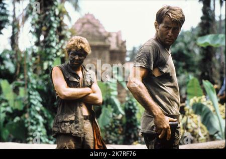 Martin Sheen film Apocalypse Now (USA 1979) réalisateur : Francis Ford Coppola 10 mai 1979 **AVERTISSEMENT** cette photographie est réservée à un usage éditorial et est la propriété de UNITED ARTISTS et/ou du photographe désigné par la société de production et ne peut être reproduite que par des publications en liaison avec la promotion du film ci-dessus. Un crédit obligatoire pour UNITED ARTISTS est requis. Le photographe doit également être crédité lorsqu'il est connu. Aucune utilisation commerciale ne peut être accordée sans autorisation écrite de The film Company. Banque D'Images