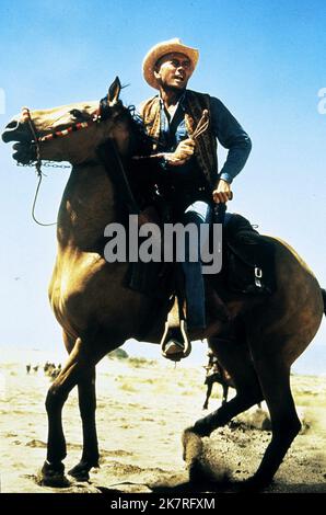 YUL Brynner film: Catlow (USA/UK 1971) Directeur: Sam Wanamaker 01 octobre 1971 **AVERTISSEMENT** cette photographie est destinée à un usage éditorial exclusif et est protégée par les droits d'auteur de MGM et/ou du photographe attribué par la Société de film ou de production et ne peut être reproduite que par des publications dans le cadre de la promotion du film ci-dessus. Un crédit obligatoire pour MGM est requis. Le photographe doit également être crédité lorsqu'il est connu. Aucune utilisation commerciale ne peut être accordée sans l'autorisation écrite de la Société du film. Banque D'Images