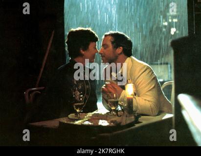 Marsha Mason & Richard Dreyfuss film The Goodbye Girl (1977) personnages : Paula McFadden & Elliot Garfield réalisateur : Herbert Ross 30 novembre 1977 **AVERTISSEMENT** cette photographie est réservée à un usage éditorial et est la propriété de MGM et/ou du photographe assigné par la société de production et ne peut être reproduite que par des publications en liaison avec la promotion du film ci-dessus. Un crédit obligatoire à MGM est requis. Le photographe doit également être crédité lorsqu'il est connu. Aucune utilisation commerciale ne peut être accordée sans autorisation écrite de The film Company. Banque D'Images