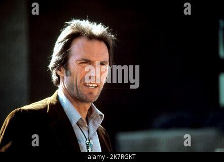 Clint Eastwood film: The Gauntlet (USA 1977) personnages: Ben Shockley Directeur: Clint Eastwood 17 décembre 1977 **AVERTISSEMENT** cette photo est destinée à un usage éditorial exclusif et est le copyright de WARNER BROS. Et/ou le photographe désigné par la Société de film ou de production et ne peut être reproduit que par des publications en conjonction avec la promotion du film ci-dessus. Crédit obligatoire pour WARNER BROS. est obligatoire. Le photographe doit également être crédité lorsqu'il est connu. Aucune utilisation commerciale ne peut être accordée sans l'autorisation écrite de la Société du film. Banque D'Images