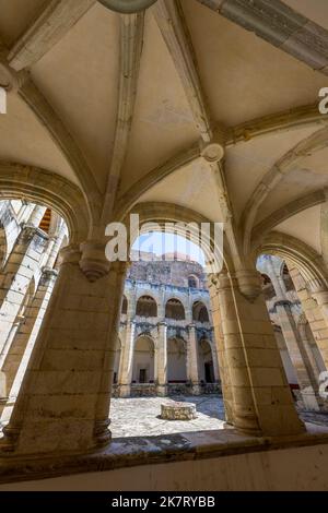 Vue sur la cour du monastère Santiago Apostol construit au 16th siècle par les Espagnols afin de convertir les peuples Mixtec et Zapotec à Cuil Banque D'Images