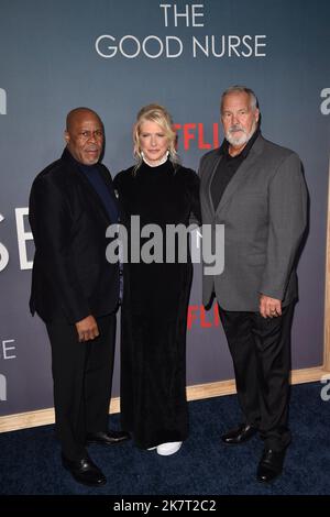 New York, NY, États-Unis. 18th octobre 2022. Daniel Baldwin, Amy Loughren, Timothy Braun aux arrivées pour LA BONNE INFIRMIÈRE Special screening, The Paris Theatre, New York, NY 18 octobre 2022. Crédit : Kristin Callahan/Everett Collection/Alay Live News Banque D'Images