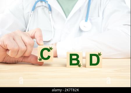 CBD produits de marijuana médicale. CBD produits de marijuana médicale. Cannabis et prescriptions pilules - marijuana médicale concept. Le médecin recommande de prendre Banque D'Images