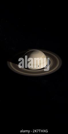 Lune ou satellite en orbite autour de la planète Saturne et ses anneaux dans l'espace Banque D'Images