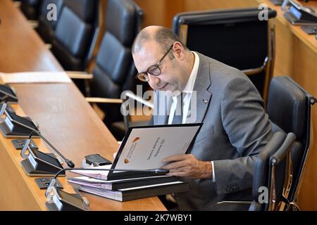 Namur, Belgique, 19 octobre 2022. Le ministre wallon des pouvoirs locaux et du logement Christophe Collignon en photo lors d'une session plénière du Parlement wallon à Namur, le mercredi 19 octobre 2022. BELGA PHOTO ERIC LALMAND Banque D'Images