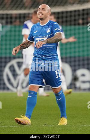 Sinsheim, Allemagne. 18th octobre 2022. 18 octobre 2022, stade PreZero, Sinsheim, GER, DFB-Pokal, TSG Hoffenheim contre FC Schalke 04, dans la photo Angelino (Hoffenheim) crédit: dpa/Alay Live News Banque D'Images