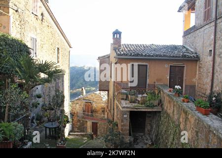 Maisons en pierre de l'époque médiévale dans le centre historique de Civitella d'agliano, VT, Italie. Banque D'Images