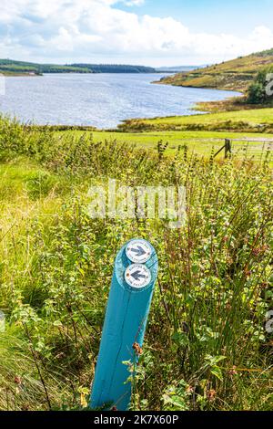 Waymarks for the Kintyre Way à l'extrémité nord du Loch Lussa sur la péninsule de Kintyre, Argyll & Bute, Écosse, Royaume-Uni Banque D'Images