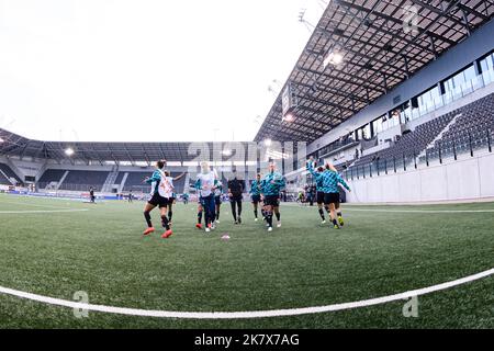 Schaffhausen, Suisse. 19th octobre 2022. SCHAFFHAUSEN, SUISSE - OCTOBRE 19 : l'équipe de Juventus s'échauffe lors du match C de la Ligue des champions de l'UEFA entre le FC Zürich et la Juventus à l'arène Wefox sur 19 octobre 2022 à Schaffhausen, en Suisse. (Marcio Machado/SPP) crédit: SPP Sport presse photo. /Alamy Live News Banque D'Images