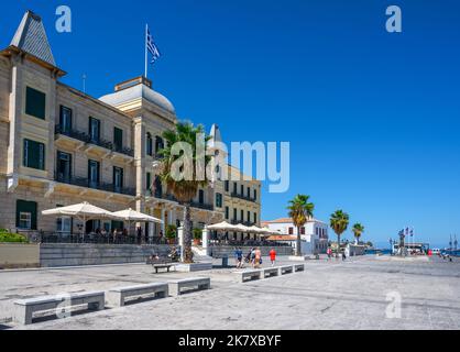 Le Poseidon Grand Hotel sur le front de mer à Spetses, Spetses, Iles Saroniques, Grèce Banque D'Images