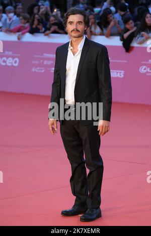 Rome, Italie. 17th octobre 2022. (10/17/2022) Paolo Briguglia pour le film 'War - la guerra desiderata' sur tapis rouge pendant les 5th jours du Festival du film de Rome. (Photo par Elena Vizoca/Pacific Press/Sipa USA) crédit: SIPA USA/Alay Live News Banque D'Images